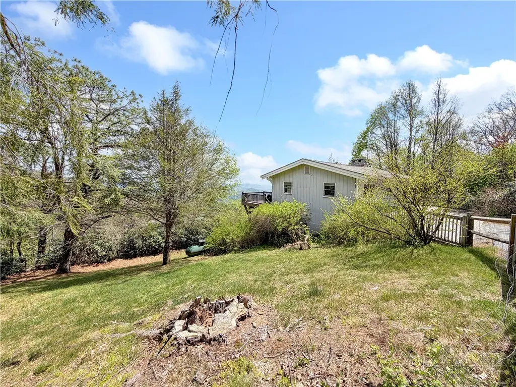Image number 15 for the current listing