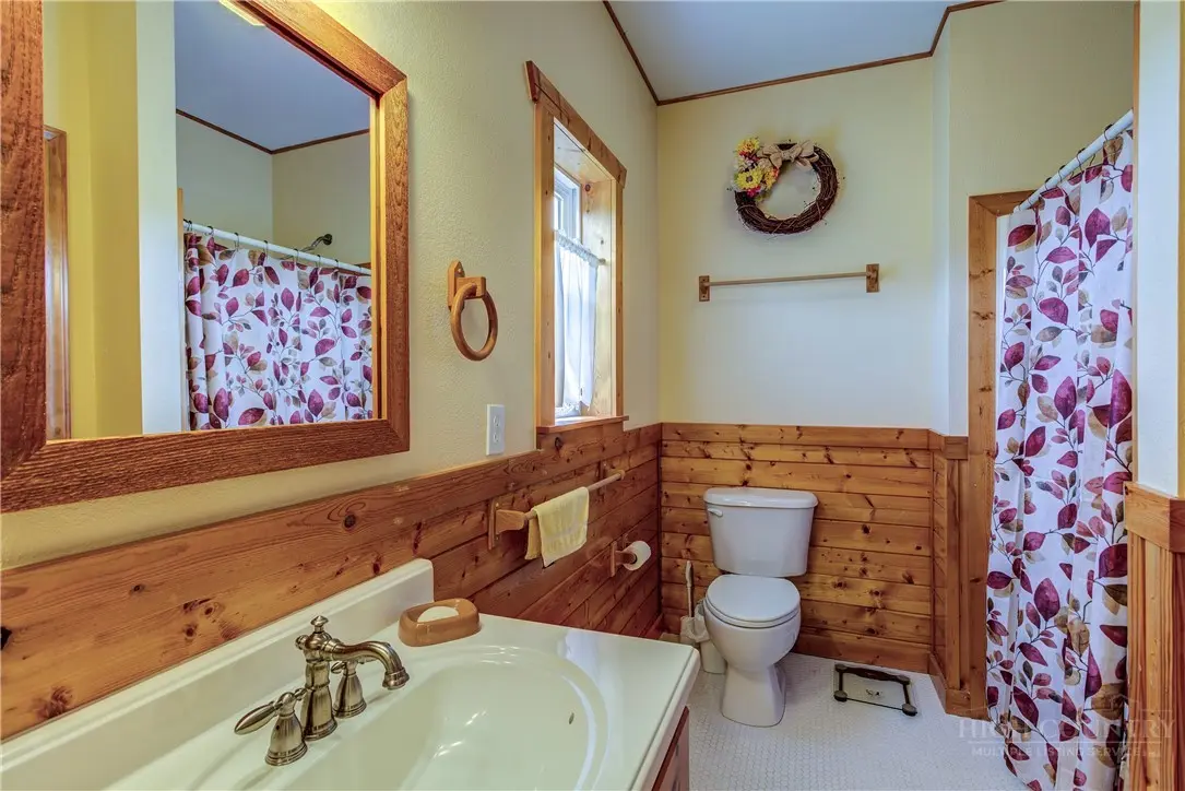 Image number 14 for the current listing