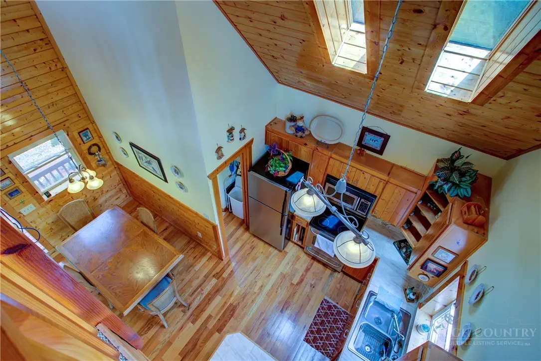 Image number 10 for the current listing