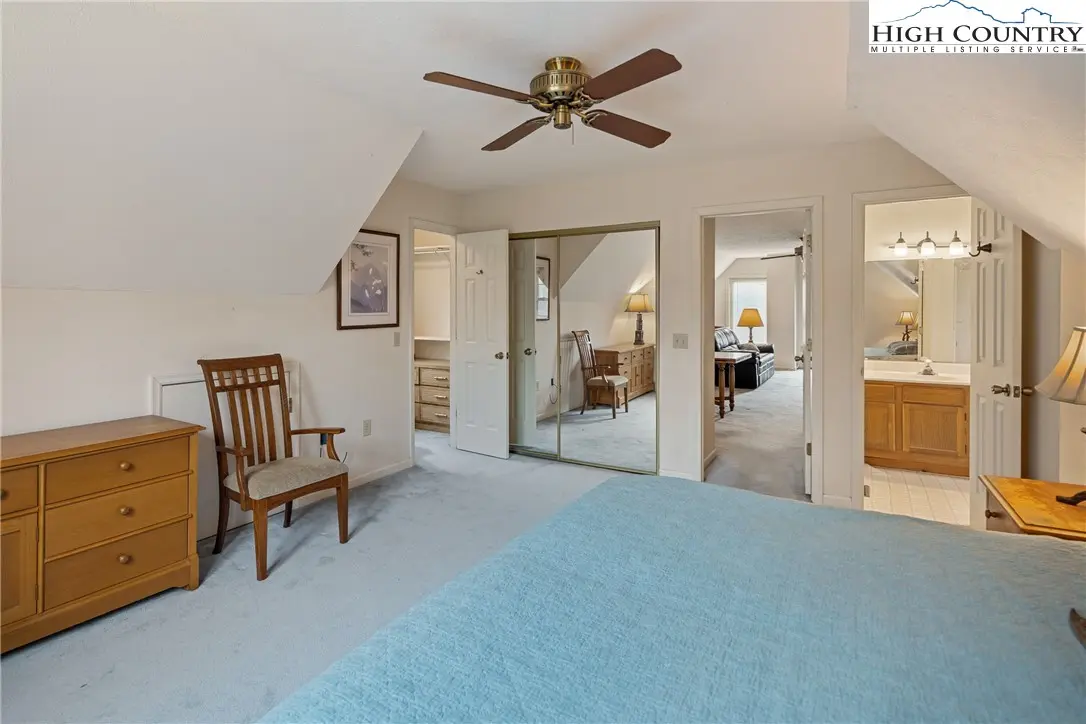 Image number 18 for the current listing