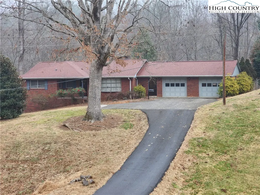 Image number 1 for the current listing