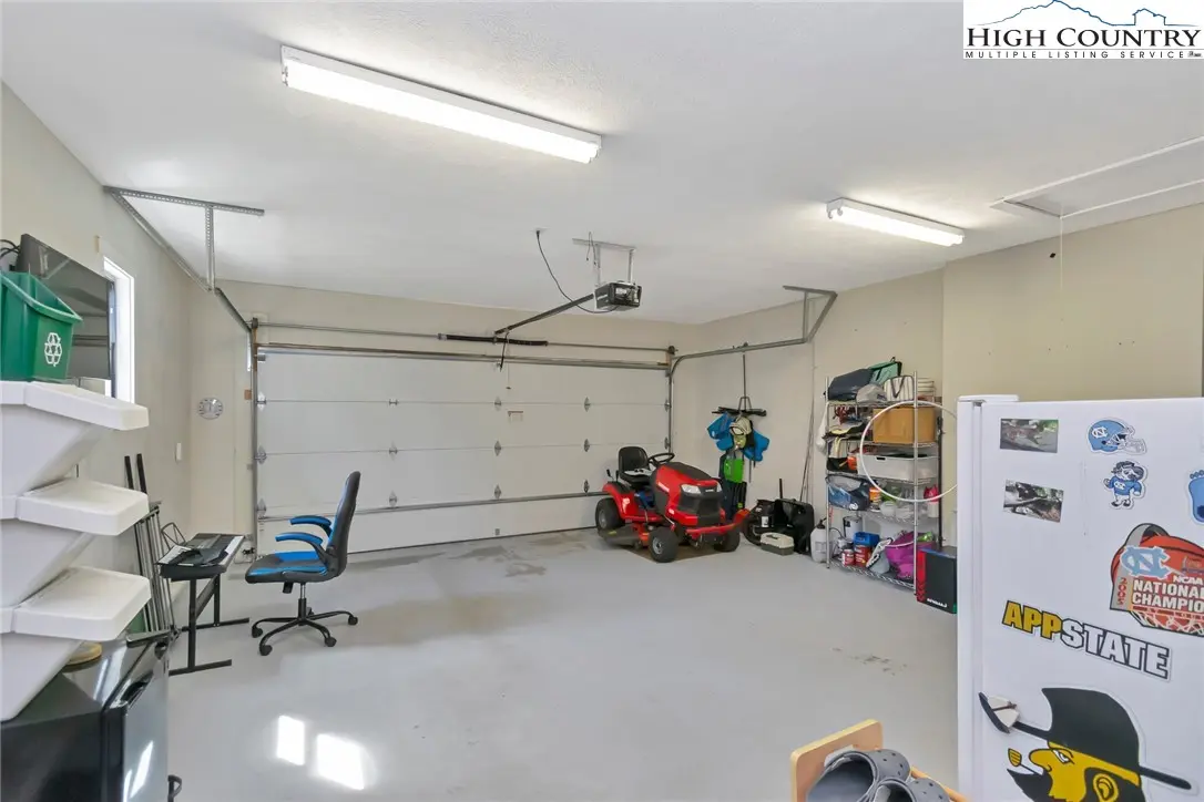 Image number 20 for the current listing