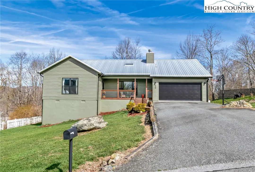 Image number 1 for the current listing