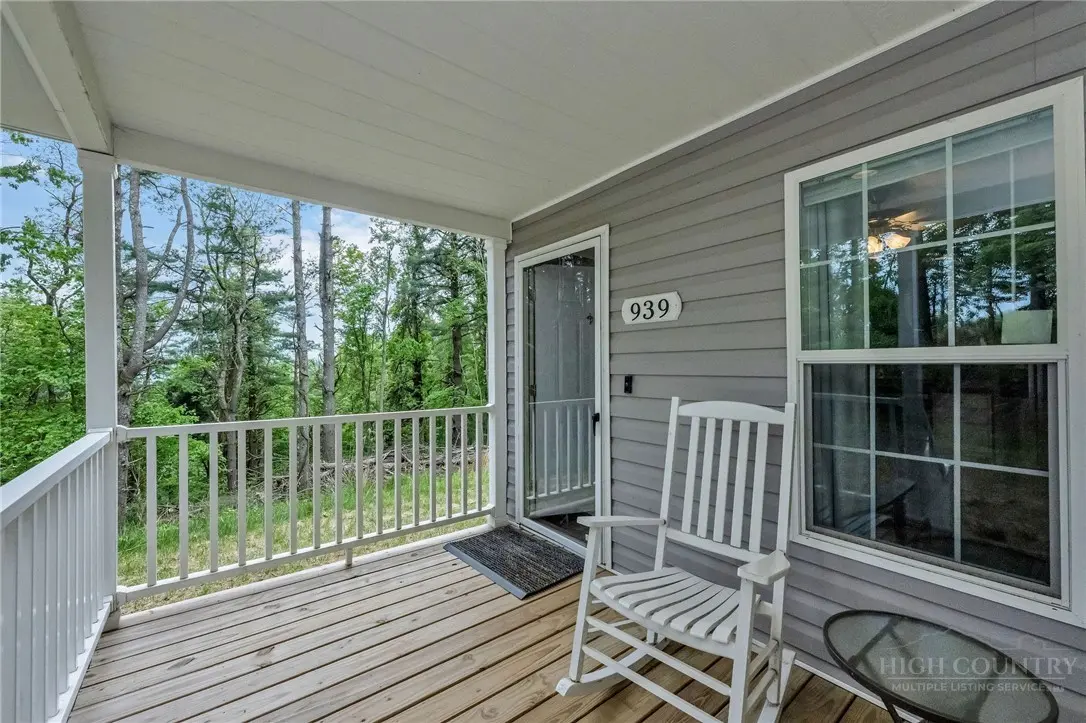 Image number 12 for the current listing