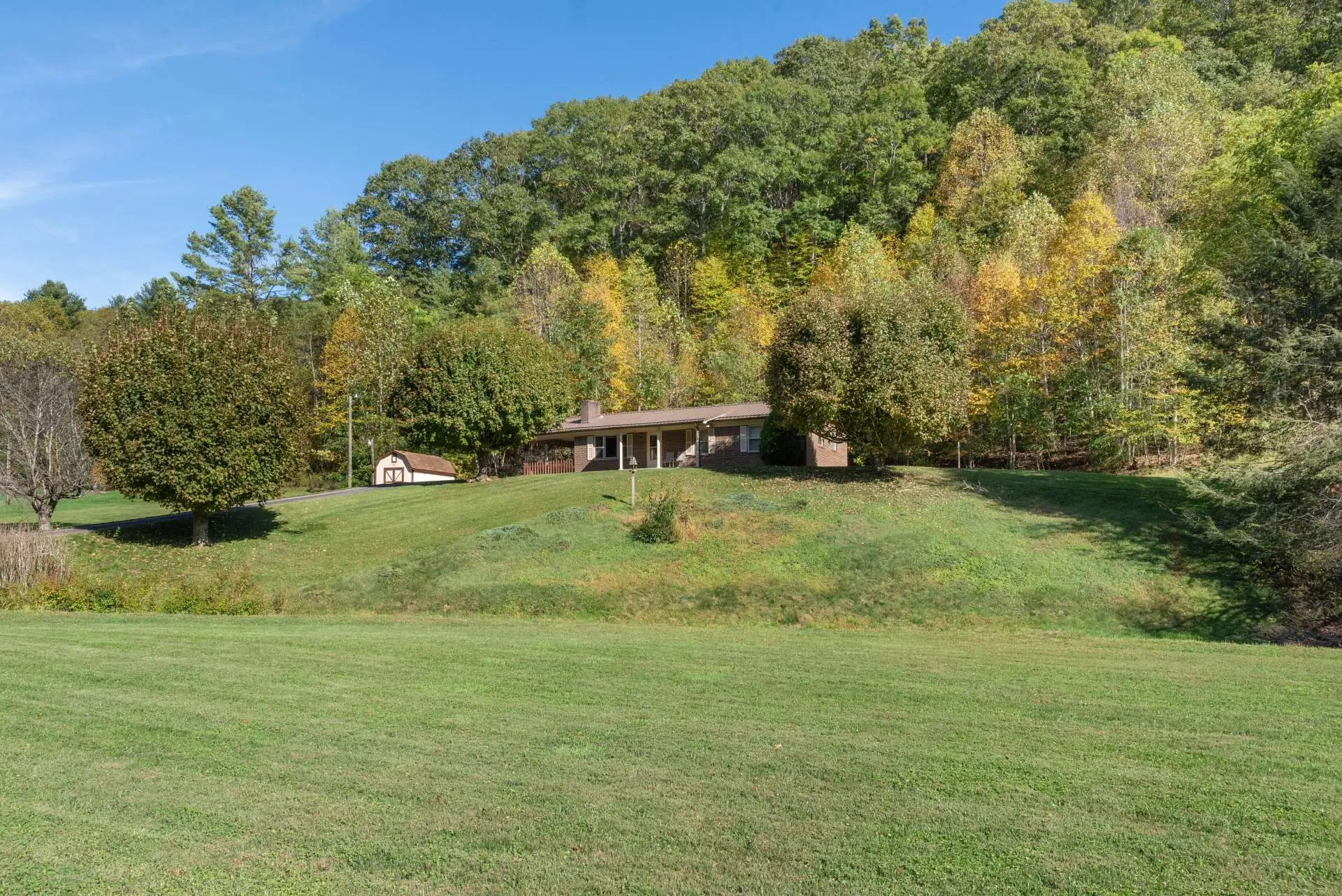 Image number 18 for the current listing