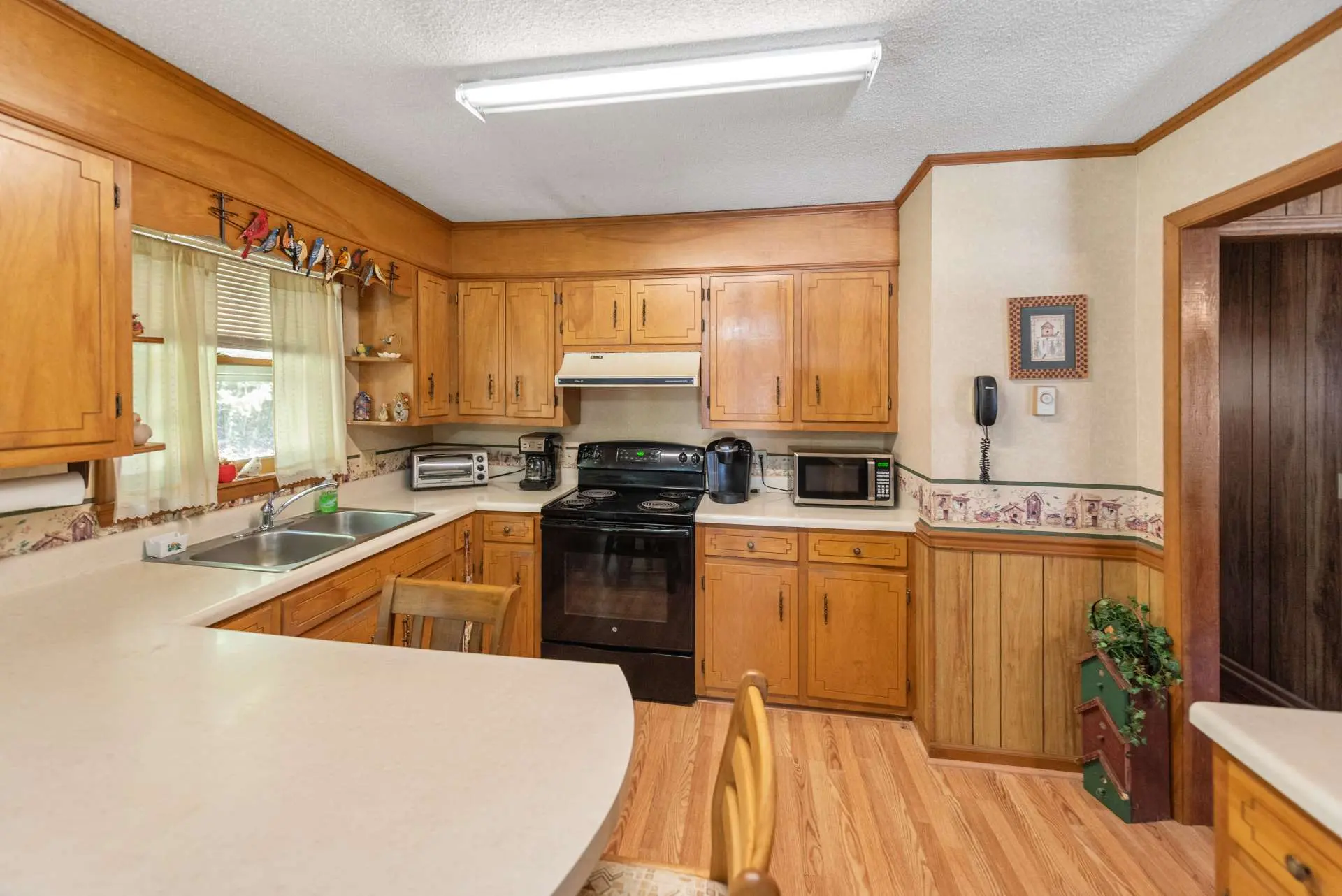 Image number 3 for the current listing