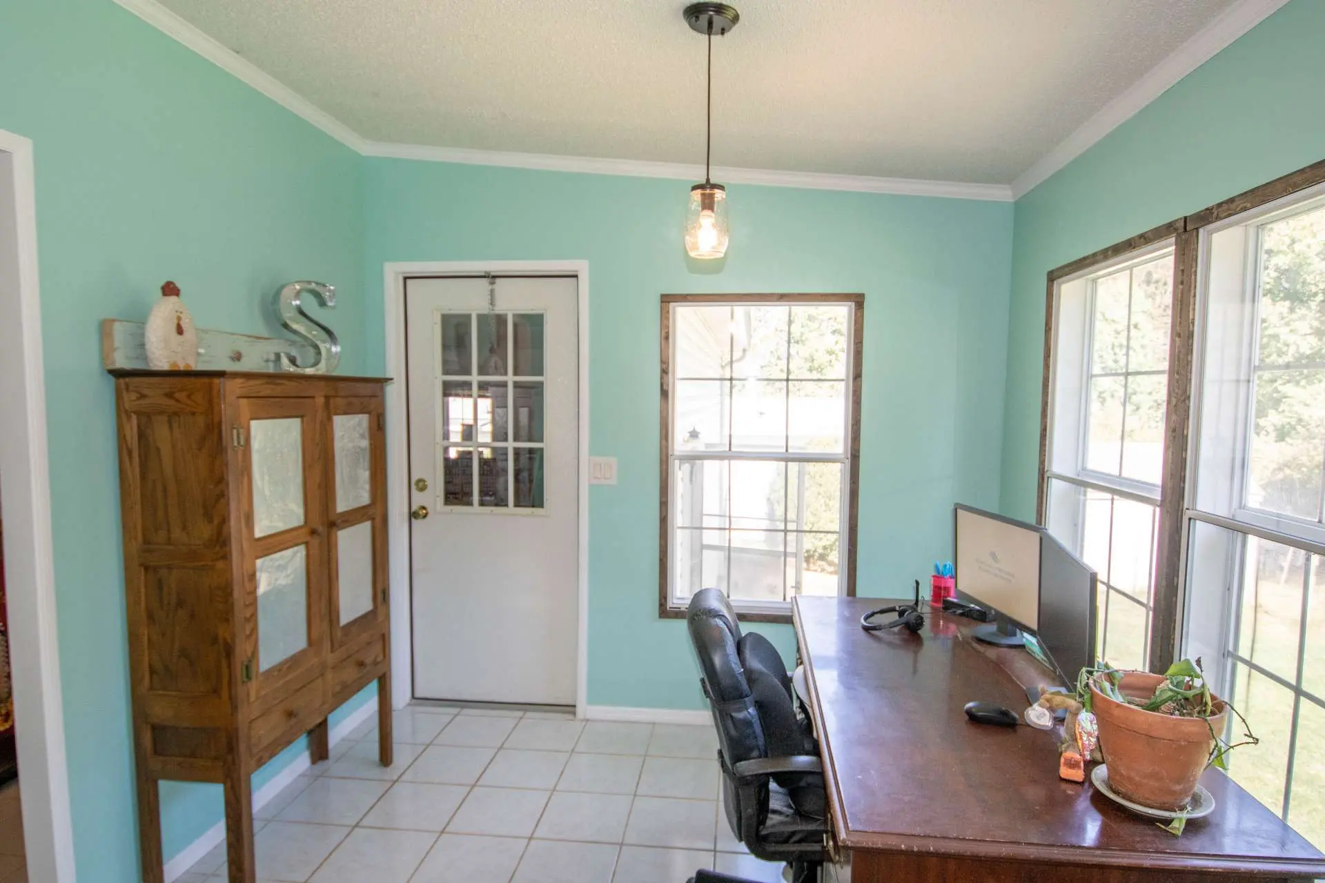Image number 21 for the current listing