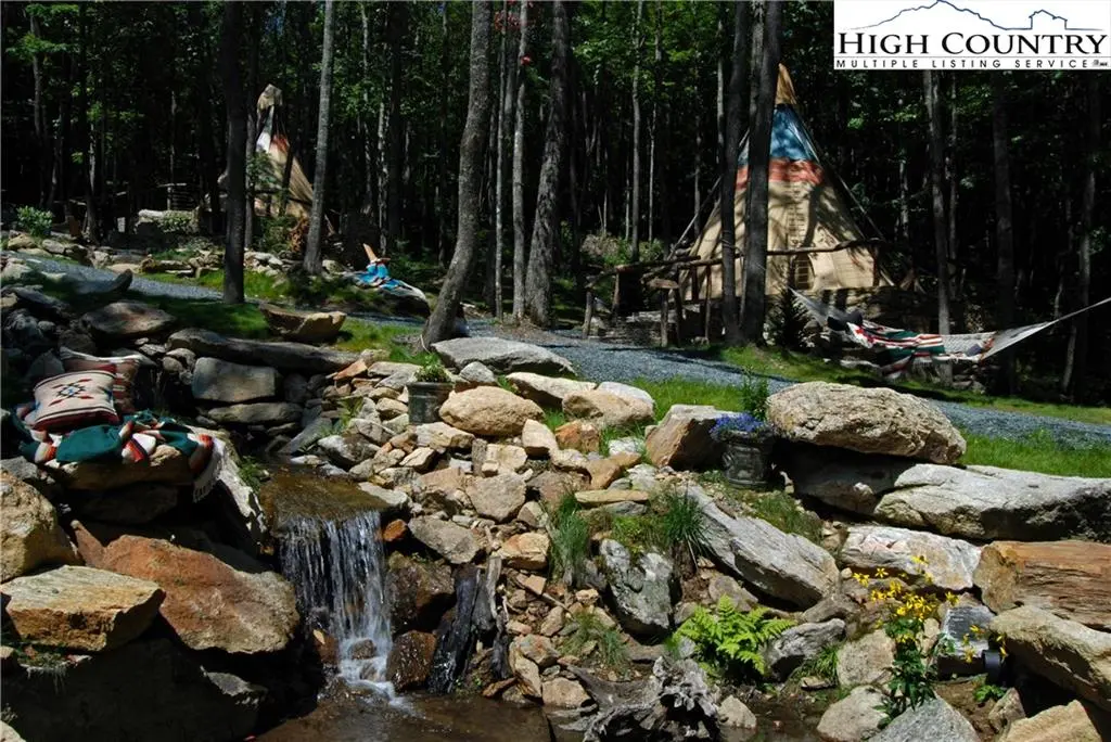 Image number 2 for the current listing