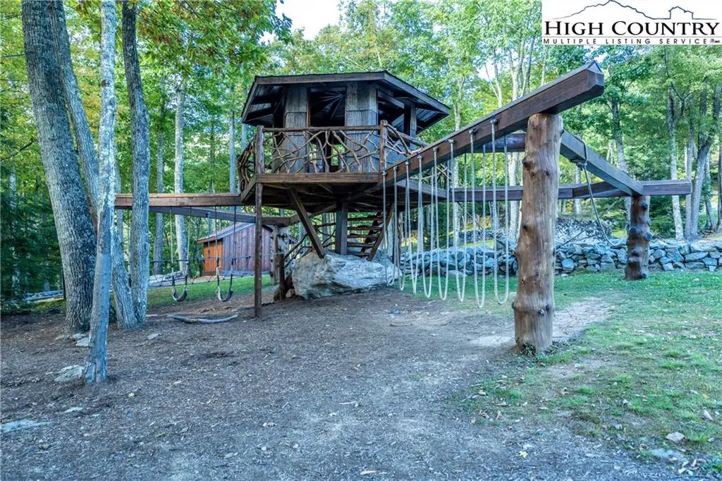 Image number 20 for the current listing
