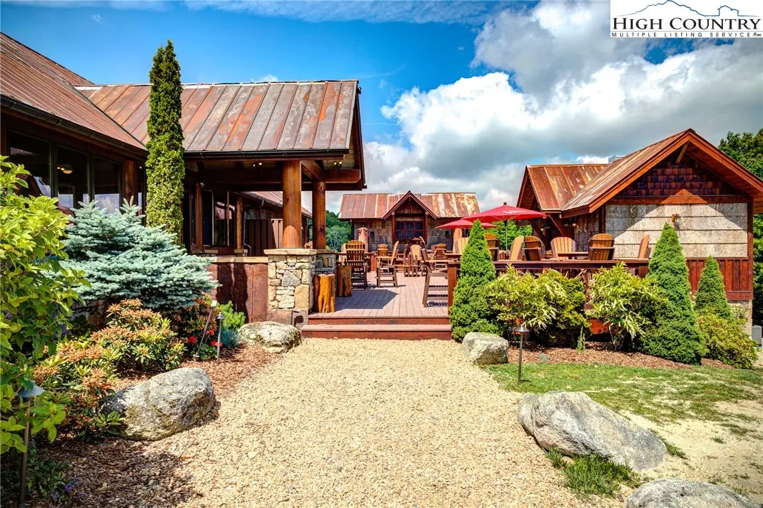 Image number 5 for the current listing