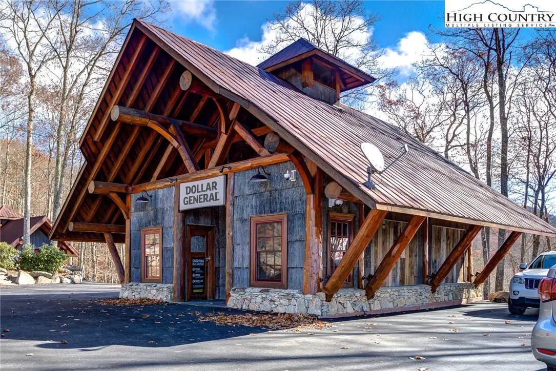Image number 2 for the current listing