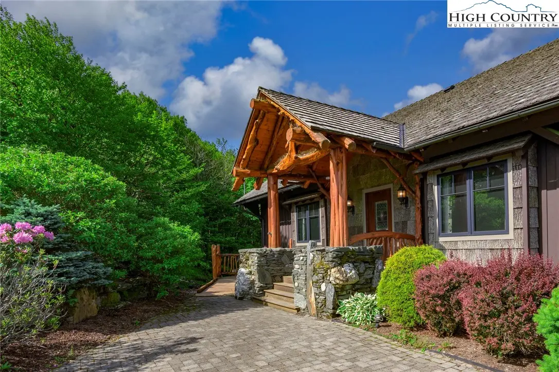 Image number 6 for the current listing