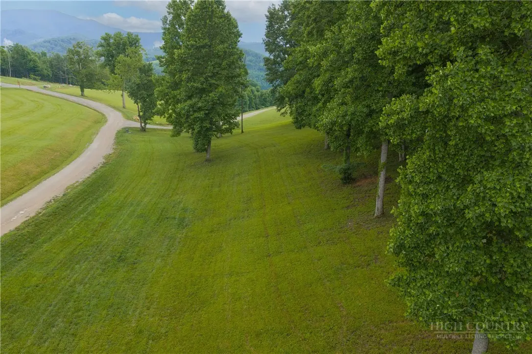 Image number 3 for the current listing