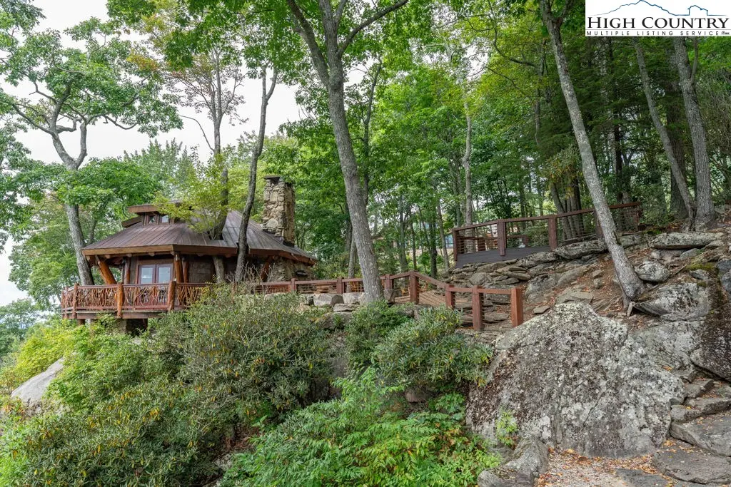 Image number 7 for the current listing