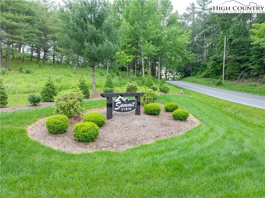 Image number 3 for the current listing