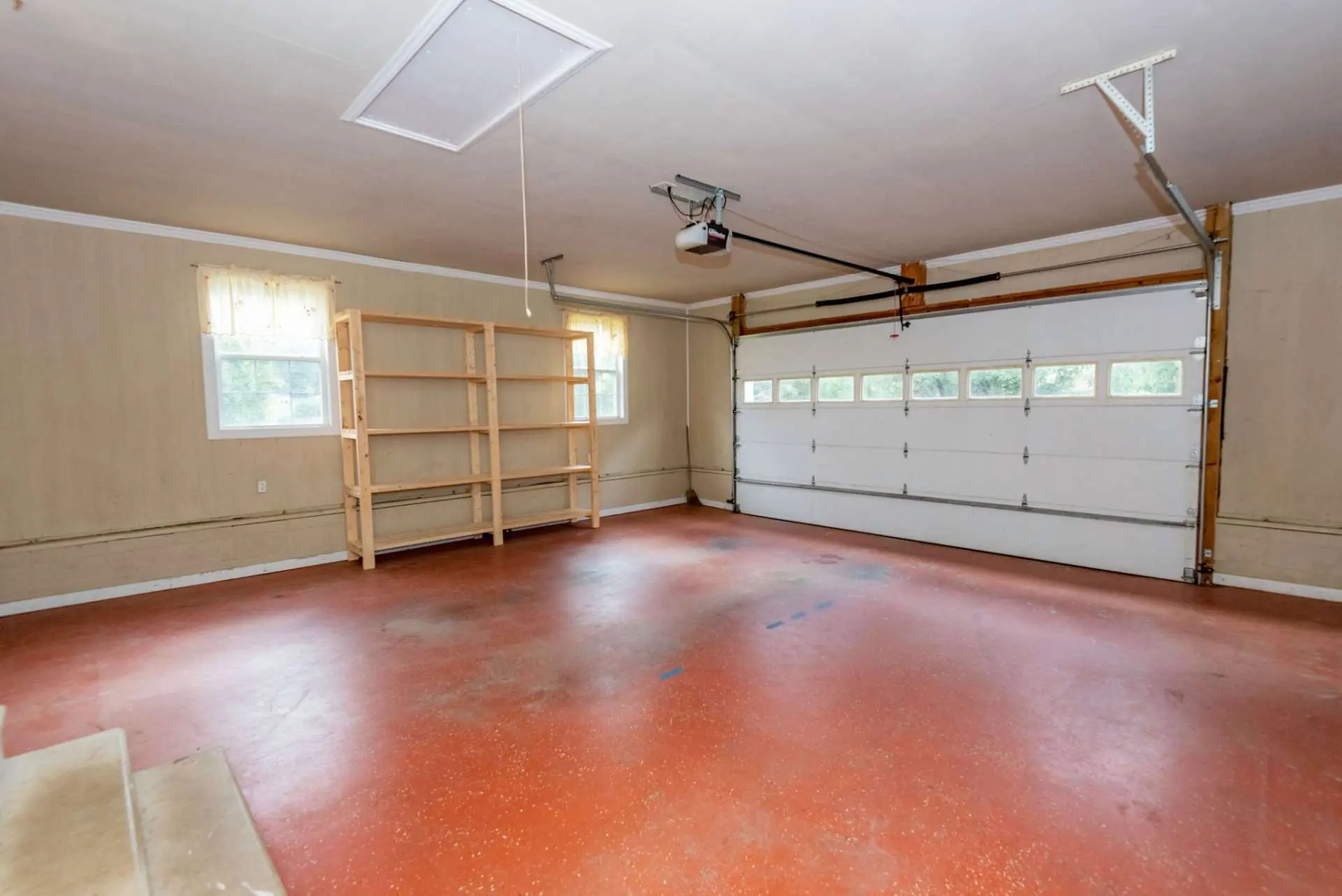 Image number 2 for the current listing